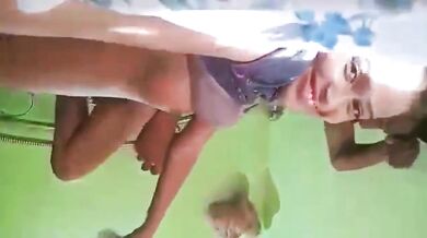 पतली कमर जीएफ की गांड के नीचे तकिया रख की चुदाई