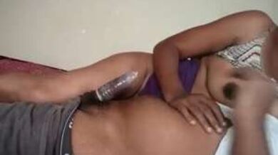 देसी हाउसवाइफ ने लंड बुर में डलवा लिया