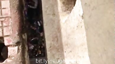 बिहारी भाभी की अंडरब्रिज में चुदाई