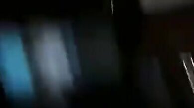 लंड पर लुब्रिकेंट डालकर मूठ मारी लड़की ने