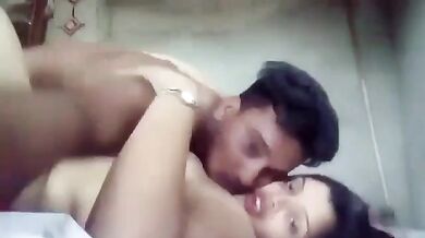 क्यूट मोटी गर्लफ्रेंड को प्यार से चोदा