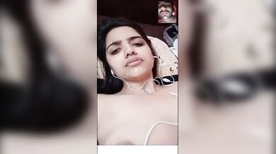 विडिओ कॉल पर लड़की का हस्तमैथुन