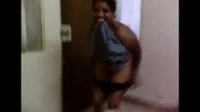 चुदाई के बाद चड्डी पहनती भाभी