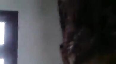 गोरी देसी लड़की की काली चूत सहलाई