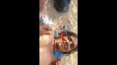 देहाती औरत खुले मैदान में बेफिक्र चुदी