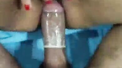 लड़की की चूत पर थूंक के चोदा