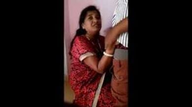 तमिल आंटी ने लंड चूसकर माल पी लिया