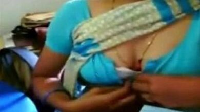 सेक्सी ब्लाउज वाली भाभी का वेबकेम शो