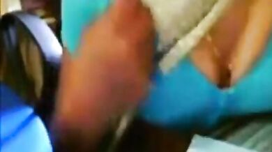 सेक्सी ब्लाउज वाली भाभी का वेबकेम शो