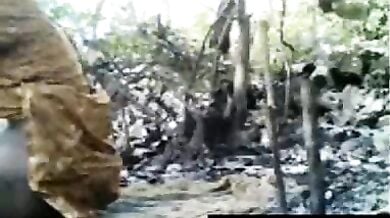 मराठी लड़की की जंगल में चुदाई