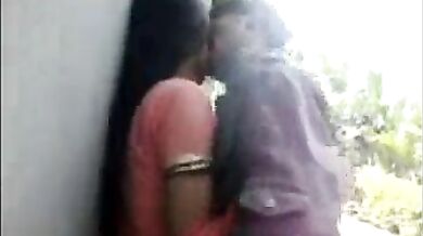 बंगाली जानेमन को चुदाई के लिए मनाता प्रेमी