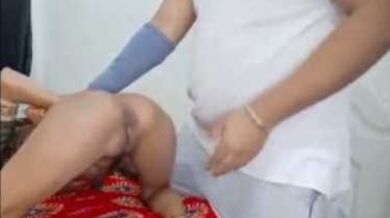 पतली भाभी को पकड के चोदा मोटे देवर ने