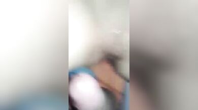 लड़की की गोरी चूत!