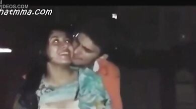 गर्लफ्रेंड के साथ रोमांस करके किया परेशान