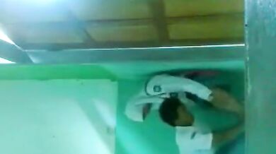 स्कुल कपल का क्लासरूम में सेक्स