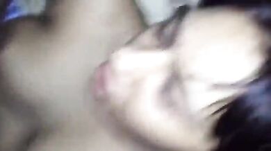 लड़की को चोदकर उसके मुंह पर वीर्य का फव्वारा