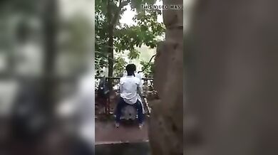 देसी स्कुलगर्ल पार्क सेक्स वीडियो