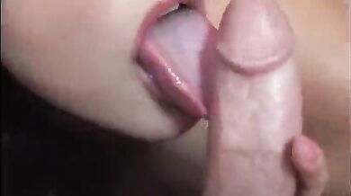 सनी लियोनी का मस्त ब्लोव्जोब