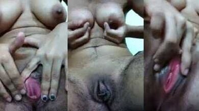 चूत मसलती हुई दिल्ली गर्ल