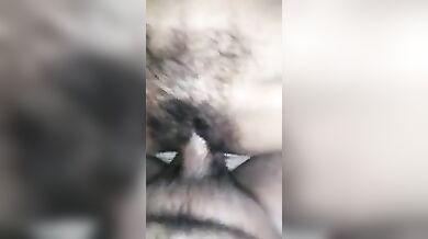 भाभी की हेरी चूत में लंड डाला