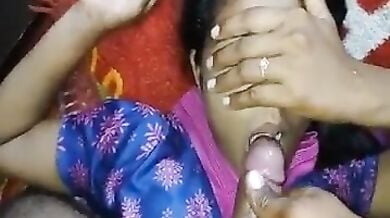 सेक्सी मराठी कामवाली ने 8 इंच का लंड चूसा