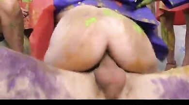 गोरे लोगों की चुदाई वाली होली