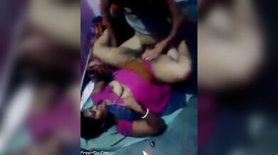 पति ने दोस्त से अपनी लुगाई चुदवाई (हिंदी ऑडियो)