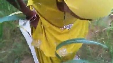 खेत में लड़की की चूत चोद डाली