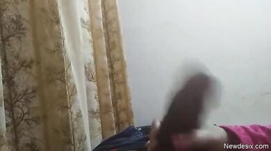 बिग बूब्स ऑफिस गर्ल का हेंडजॉब