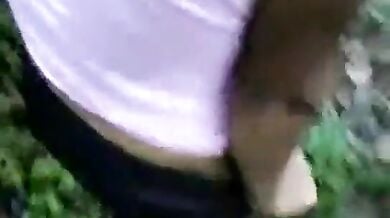 शर्मीली लड़की का जंगल रोमांस