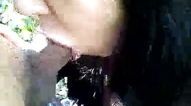 देसी लड़की ने काले लंड को ब्लोव्जोब दिया