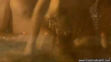 कामसूत्रा के उत्तेजक संभोगासन