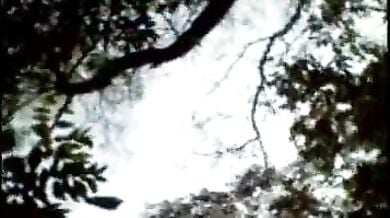 देसी देहाती लड़की चुदी जंगल में