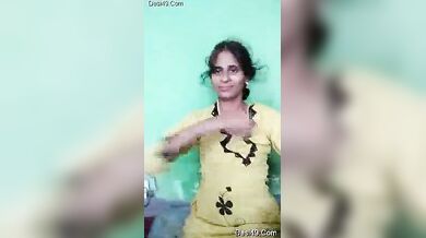 देसी माल की गांड मारी तेल लगा के