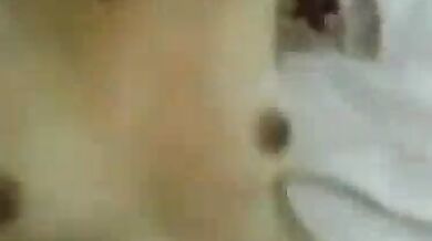खूबसूरत बंगाली लड़की की सेक्स क्लिप