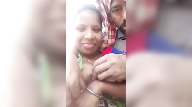 आदिवासी गर्ल की चुन्ची मसली