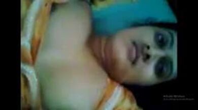 इनोसेंट इंडियन वाईफ के मस्त चुचे