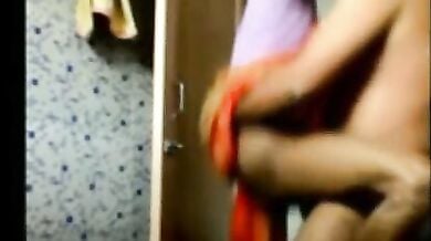 मच्योर कामवाली को लंड पर उछाला