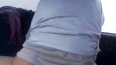 एयर होस्टेस की कार में चुदाई