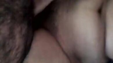 पाकिस्तानी न्यूड कपल कार में हुए मस्त