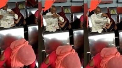 अंकल ने रेलवे स्टेशन पर लड़की के बूब्स दबाये