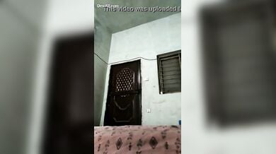 देसी वाइफ को किराये के कमरे में ला कर चोदा