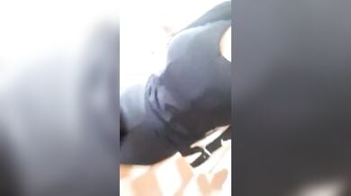 एनआरआई लड़की का बॉस के साथ हस्तमैथुन