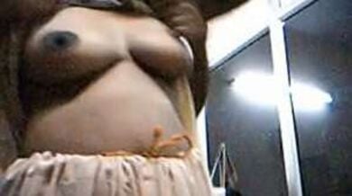 ऑफिस की कामवाली बाई को पेल दिया