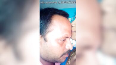 सेक्सी पड़ोसन के साथ चुम्मा चाटी की सुभाष ने