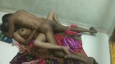 ड्राईवर और कामवाली की देसी चुदाई बीएफ