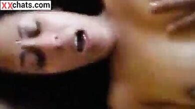 चूत चुदाई के दौरान चिल्लाती हुई औरत