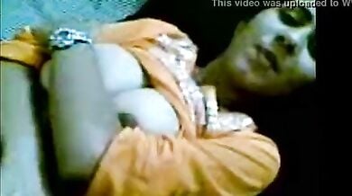 बड़े बूब्स वाली सेक्सी साली