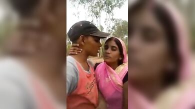 बुर मरवावे खातिर परेशान भौजी