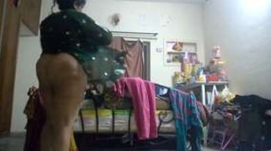 ऊफ्फ! क्या मोटी गांड है यार!